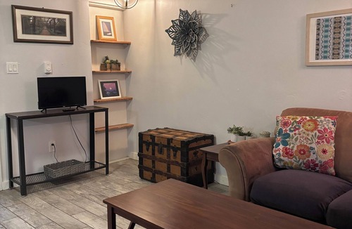 Crestone Apartment | 420-Dog friendly 1 Bedroom Apartment in the Heart of Crestone