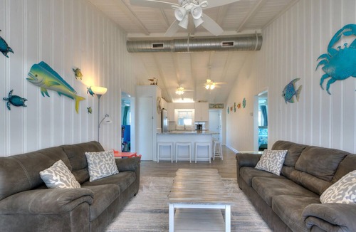 Long Beach House | 4BR 2BA OCEANFRONT COTTAGE- Fish, Fun & Sun! Relax, Recharge, Repeat!- Book Now!