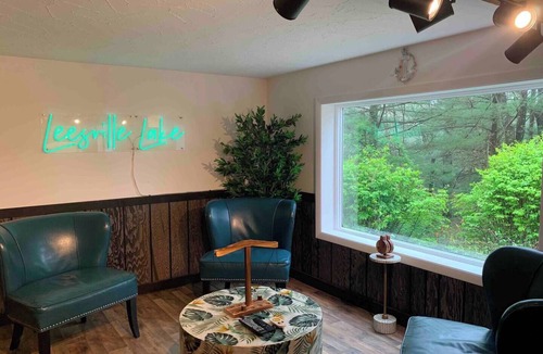 Carrollton Cabin | 4PelicansOhio: Refreshing Cabin Near Leesville Lake… Pets Welcome… 3 Queens
