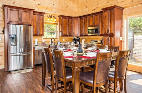 Pigeon Forge Cabin | 5 Miles to Gatlinburg! Indoor Heated Pool/Theater Room/Hot tub/Amazing Views!