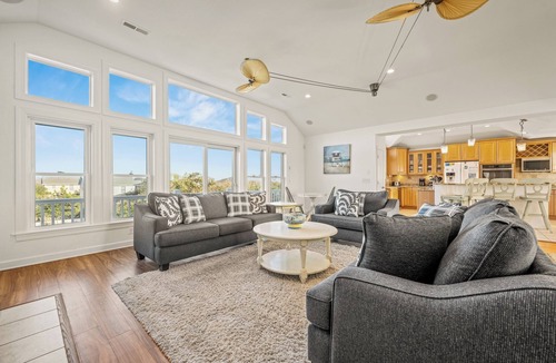 Duck House | 5 O'Clock Somewhere: Close to Beach, Dog-Friendly, Hot Tub & Pool