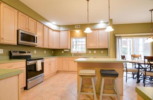 Nottingham House | 54 Mi to Dtwn DC: Spacious Family Home!