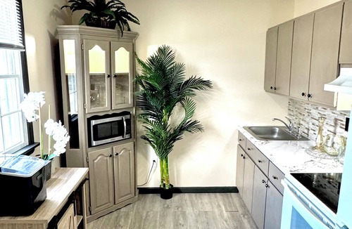 Long Island House | 5minBeach-2br~10ppl~Family Friendly~Fire Pit~Fenced Yard~Bicycles