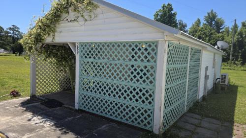 Core Creek Apartment | '60s '70s Studio with Free Boat Ramp Access