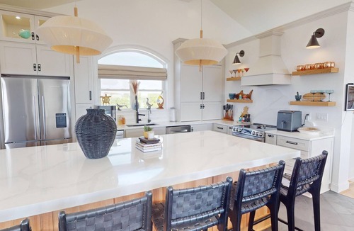 Carova Beach House | 6BR Oceanview | Huge Pool & Hot Tub | Game Rm | Sleeps 14 | Pets | 4x4 Beach