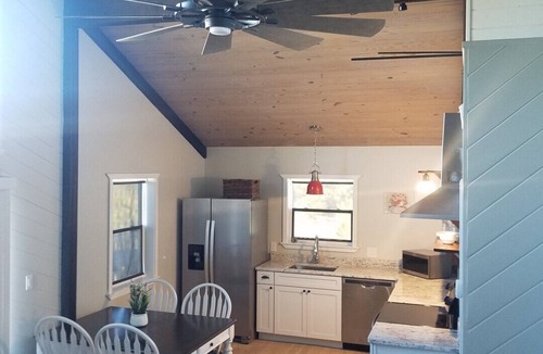 Ocean Sands House | A Jolly Boat-A FEW STEPS TO BEACH-ocean side Corolla. Perfect for families!