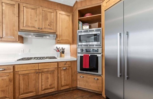 Deer Valley Condo | Abode at Sterling Lodge, ski-in/ski-out, hot tub, Silver Lake Village
