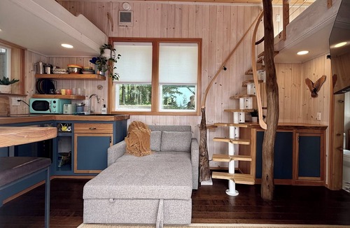 Anacortes House | Adorable tiny home with spectacular view and hot tub on Guemes Island Anacortes.