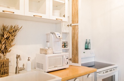 Mount Adams Apartment | Aesthetically Pleasing - Tranquil and Serene