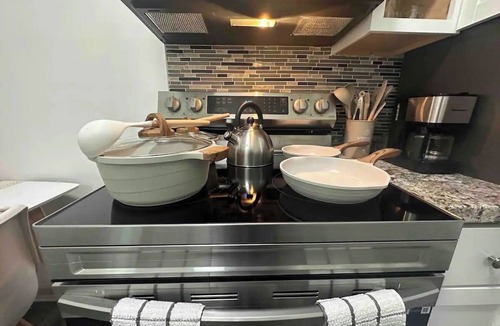 Rotterdam Apartment | Affordable Stay Near Proctors-A8