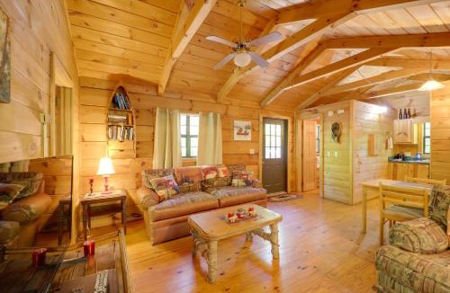 Vein Mountain House | All-Season Sunroom + Hot Tub: Marion Cabin Retreat