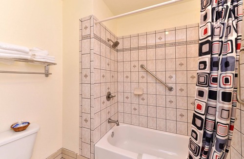 Altamont Hotel | Americas Best Value Inn & Suites Klamath Falls