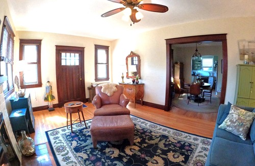 Eastport House | Annapolis-Eastport Cottage Home - Walk Everywhere - RV Van Parking & Hook-up too