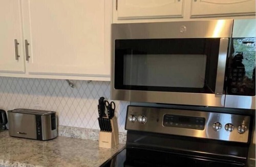 Masury Apartment | Apt 2 The Mod Squad