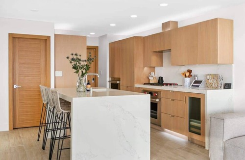 Eastern Malibu House | Aquazzura by Stay Awhile Villas