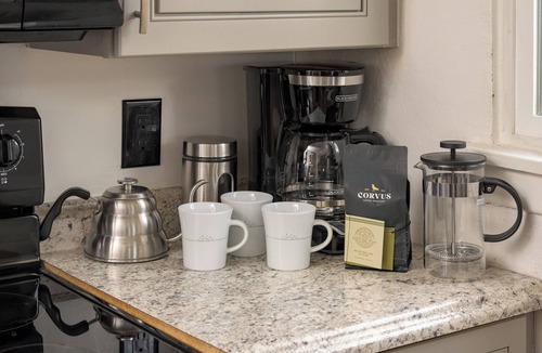 Arvada House | Arvada Sweet Retreat