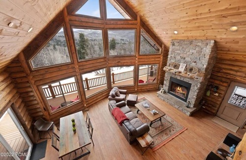 Tollgate Canyon House | Aspen - Modern Log Cabin