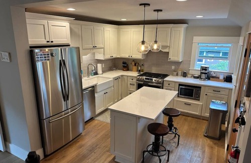 Hood River House | Ava's Castle-Central Hood River