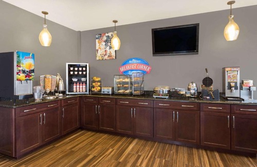 Gold Rock Hotel | Baymont by Wyndham Rocky Mount I-95