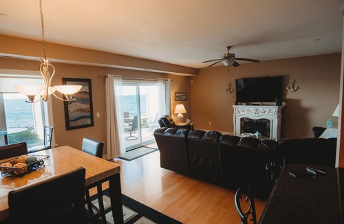 Geneva-on-the-Lake Condo | BEACH LEVEL CONDO L08-2BR/2BA-Private Beach-Indoor Pool.