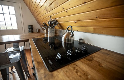 Makanda House | Beautiful A-frame with Hot-tub in Makanda, Illinois