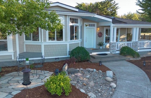 Sequim House | Beautiful and serene 4-bedroom home in sunny Sequim, feels like a warm hug!