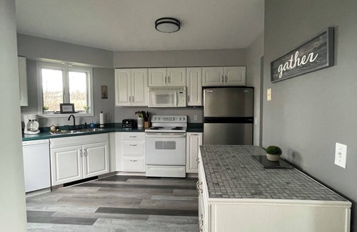 Romulus House | Beautiful Contemporary Home on Seneca Lake - NO OWNERS FEES