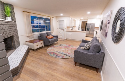 Central Oregon House | Beautiful Midcentury modern 4 bedroom home