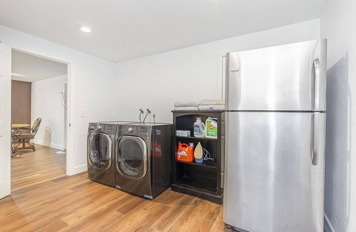 Silver Lake House | Beautiful private home 25 minutes from Seattle & close to Puget Sound Ferries.