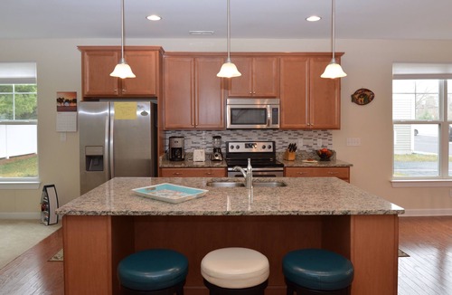 Rehoboth Beach House | Beautiful Rehoboth Beach Townhouse w/Pool Sleeps 8