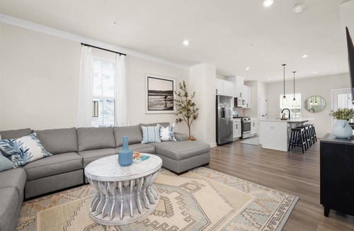Bayside Condo | Beautiful Three Bedroom Townhome w/Nice Amenities