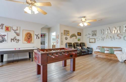 Sylvan Shores House | Beaver Lake Home w/Game Room, Boat Slip & Views!