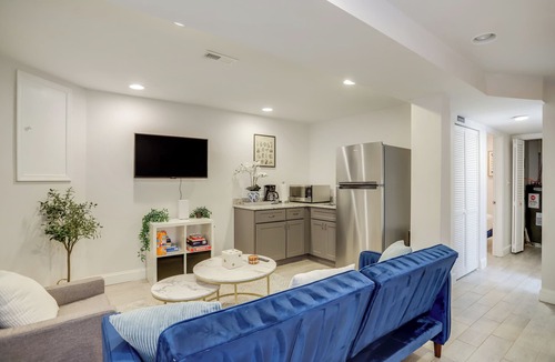 Trinidad House | “Bella Casa” Fabulous 4 bed 4 bath townhome near H St & Union Market