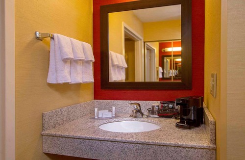 Durham Hotel | Best Value, Quality Stay! 3 Pleasant Units, Free Parking, Pool, Pets Allowed