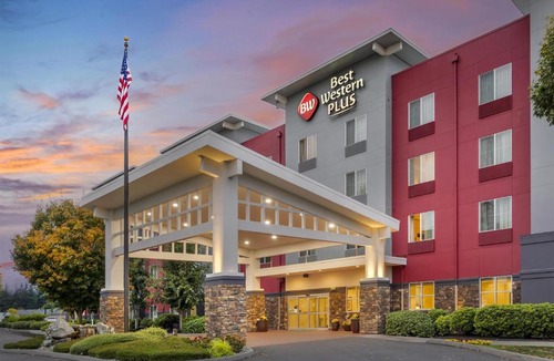 Arlington Hotel | Best Western Plus Arlington/Marysville