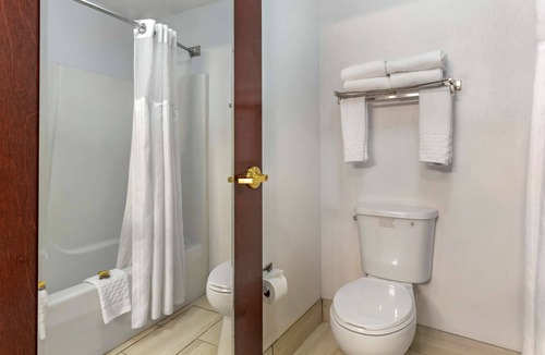 South Hill Hotel | Best Western Plus South Hill Inn