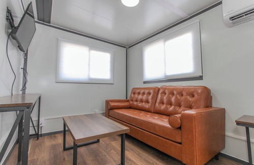 Big Spring Cabin | Big Spring, TX-Tiny Home Charm -2 bd