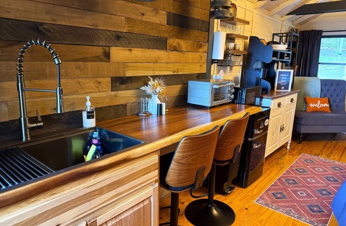 Laurel Ridge Cabin | Black Mtn Stomping Ground's Falcon's Perch with Long-Range Views