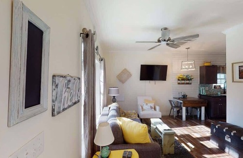 Lake Monticello Cottage | Bluebird Cottage A: Across from Lake Monticello, Near Charlottesville, 1 Dog Ok