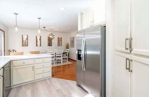 Southern Crossing House | Bluebird Day - Mountain Escape, Cozy a 3-bedroom home in Bend, OR.