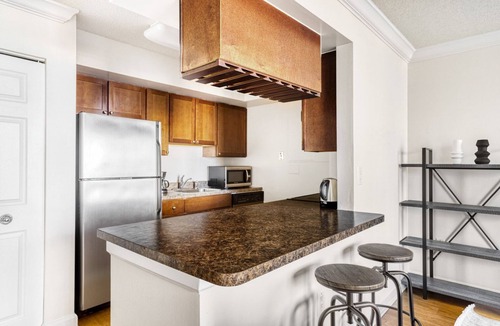 Pentagon City Apartment | Blueground | Pentagon City, rooftop, nr Arlington Cemetery