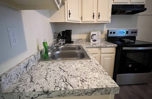 Downtown Baltimore House | Boho Oasis 2 Bed 1 Bath home in Baltimore City!