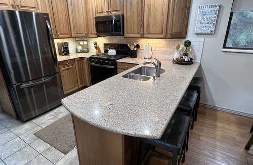 Park City House | BOOKING SUMMER 2026! BIKING, HIKING, PICKLEBALL AND MORE!