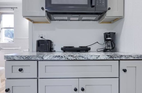 Akron Apartment | Boutique Motel in Akron