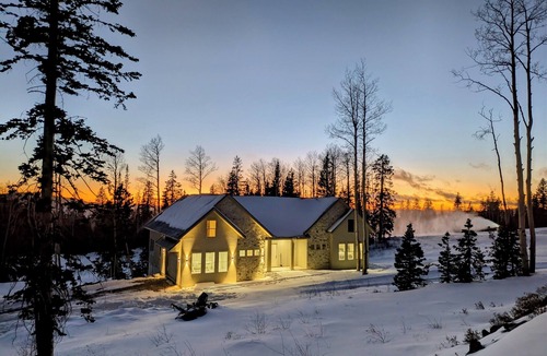 Beaver House | BRAND NEW Ski-In Ski-Out at Eagle Point Resort Utah - Sleeps 33 Comfortably!