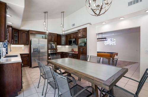 Thousand Oaks House | Bright, Fun & Peaceful House w/Heated Pool 🏖