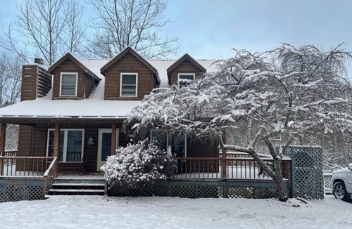 Piney Creek Cabin | CAPE CODE BEAUTY IN THE APPALACHIANS