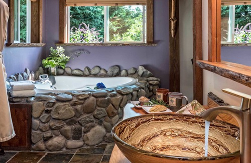 Carson Bed & Breakfast | Carson Ridge Luxury Cabins