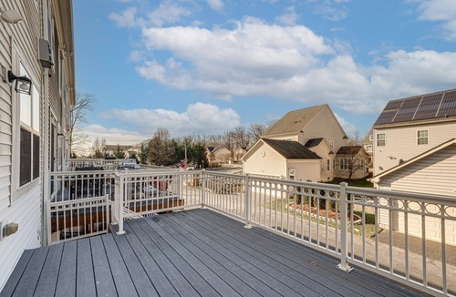 Laurel House | Centrally located Spacious 4-bedroom townhome in tranquil Laurel with AC.