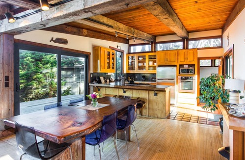 Mendocino House | Chapman Point House - beauty, history and modernity all in one.